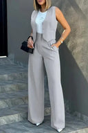 Světle šedá