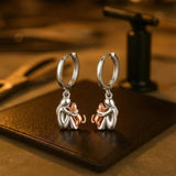 Marie Moda | Náušnice Cat Embrace (Kulaté zapínání)